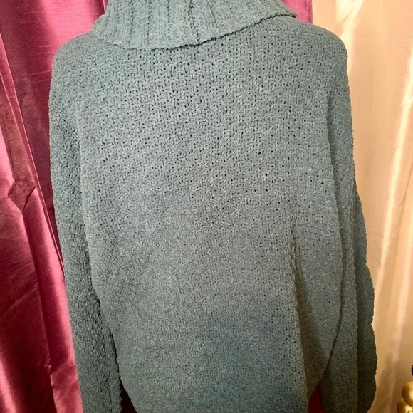 💜 3/25 NWT Seven7 Green Sweater Size M - Picture 4 of 5
